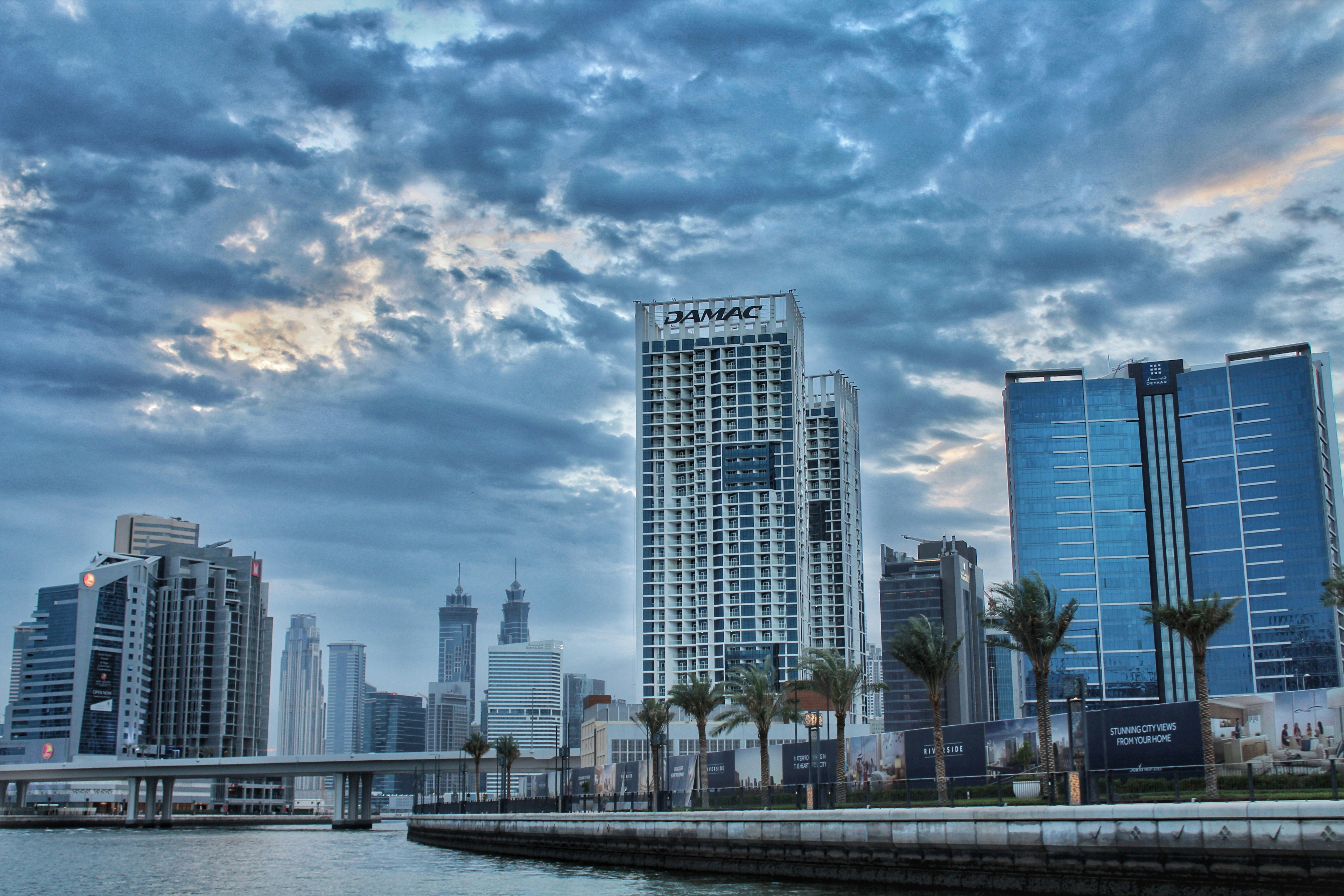 Off-Plan vs. Ready Properties in Dubai: A Data-Backed Comparison for Indian Investors