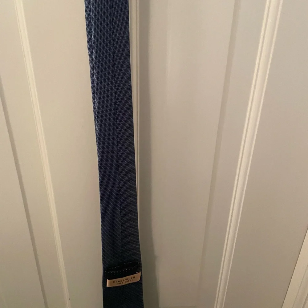 Class Club youth necktie