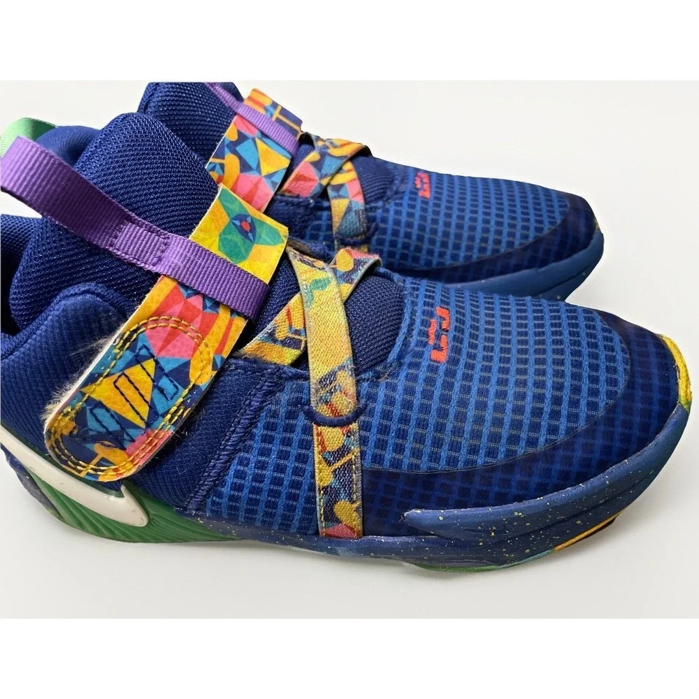 Boy's Nike LeBron Witness Multicolor Size 2.5Y Sneaker