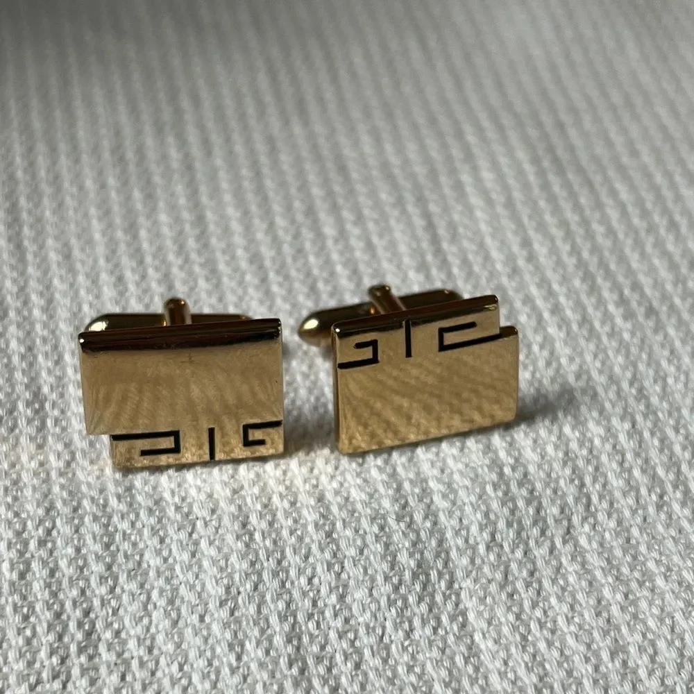 Vintage marked SWANK square gold tone chain pattern cufflinks