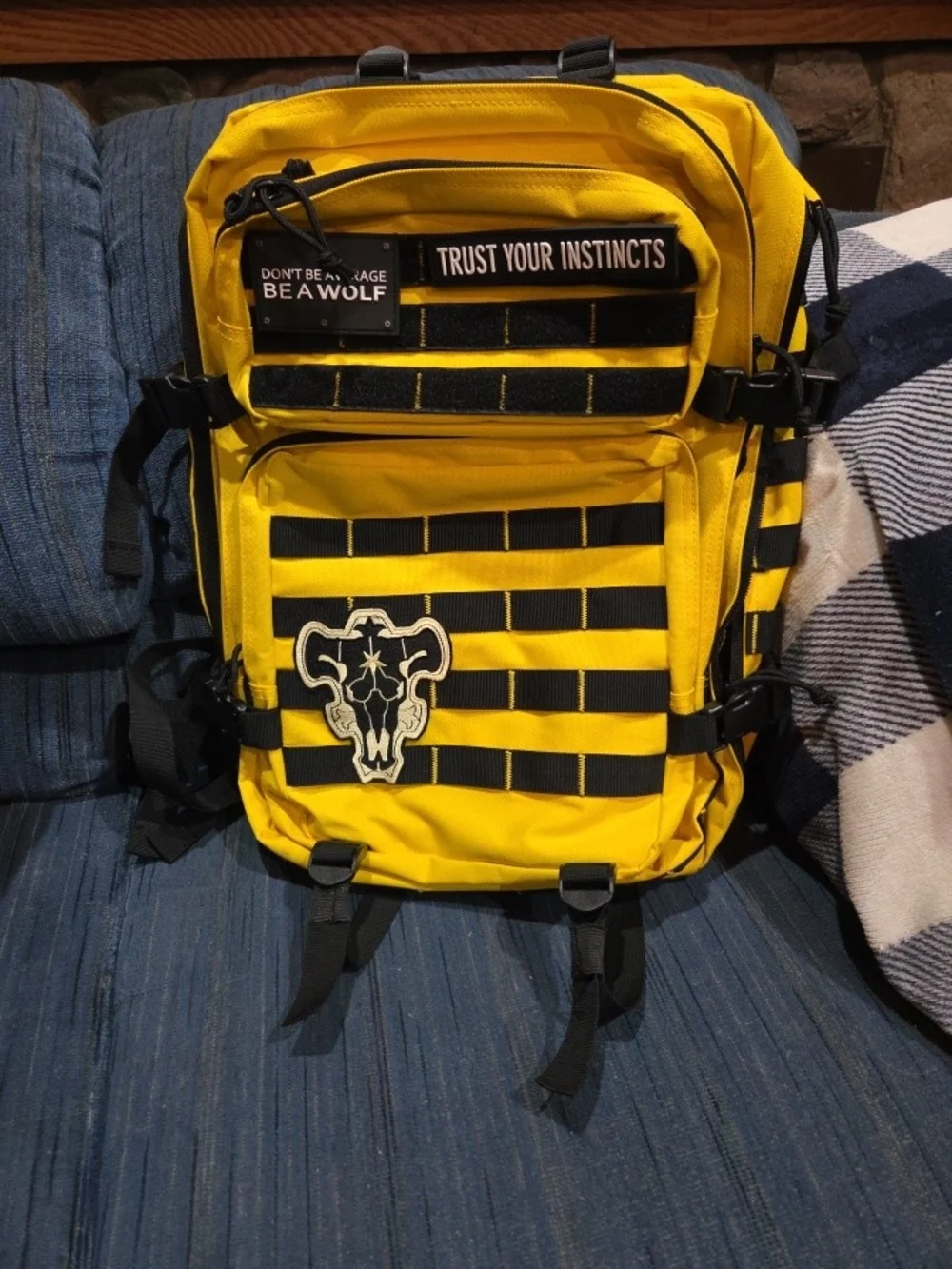 45L Tellow Tactical Backpack/Hiking Durable Utility Bag 3 Unique Patches Excelle