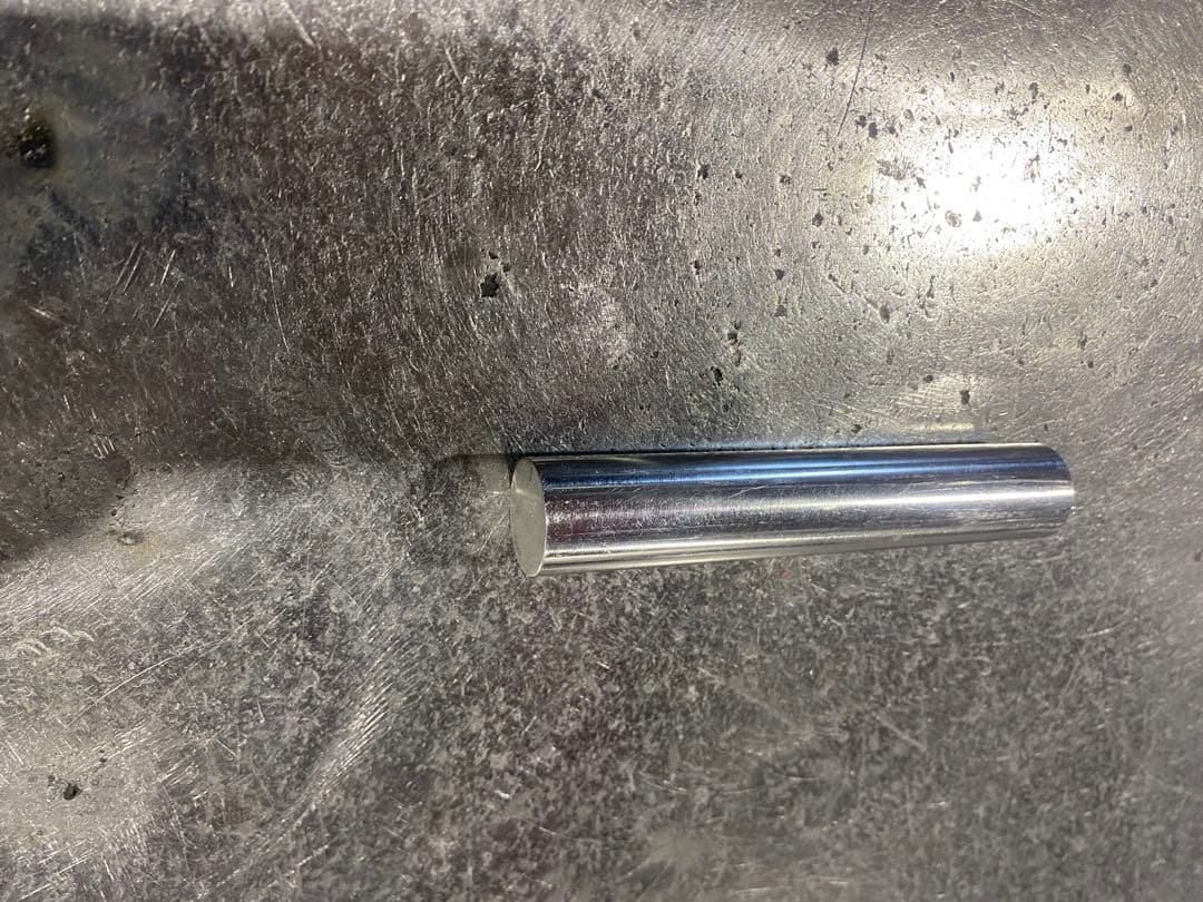 Stainless steel round bar, 140mm length, 25mm width